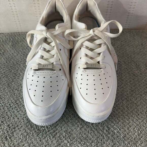 Nike Air Force 1 Sage Low Womens Triple White Platform Shoe Size 11.5 AR5339-100 - Picture 4 of 8